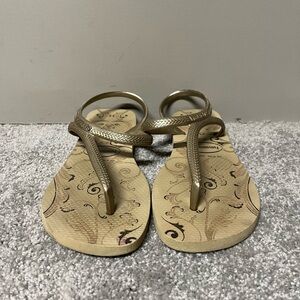 Havaianas Gold Patterned Flash Urban Sandals